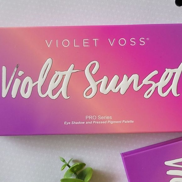 VIOLET VOSS Violet Sunset Eyeshadow and Pressed Pigment Palette - Picture 2 of 6